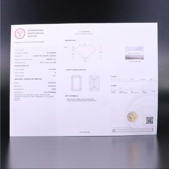 Emerald Cut Lab Grown Diamond - Picture 4 of 4